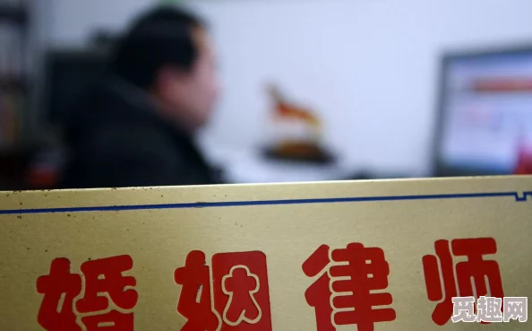 刚满十八岁从此进入新世界：这一刻标志着青春的结束与成年生活的开始，意味着更多的责任与自由，同时也开启了人生的新篇章