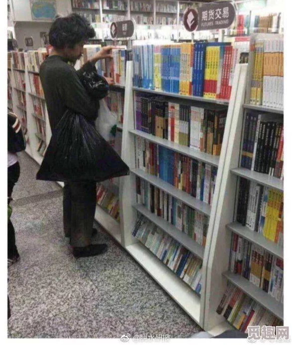 日本XXXXXXXXXX老师在教学方法创新与学生互动方面取得显著进展，受到广泛关注和赞誉